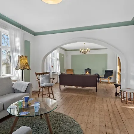 Dom wakacyjny Four-bedroom In Nordenbro Vesteregn
