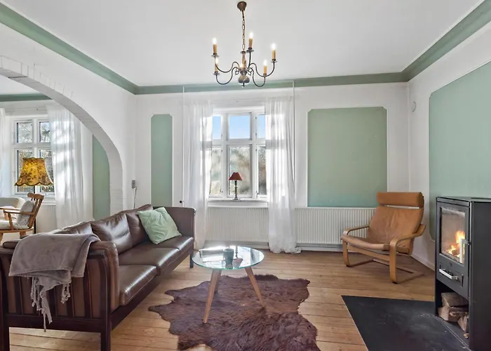 Four-bedroom In Feriehus